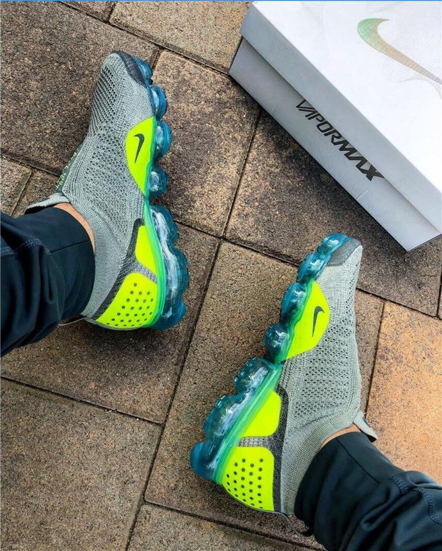 adidas nike vapormax