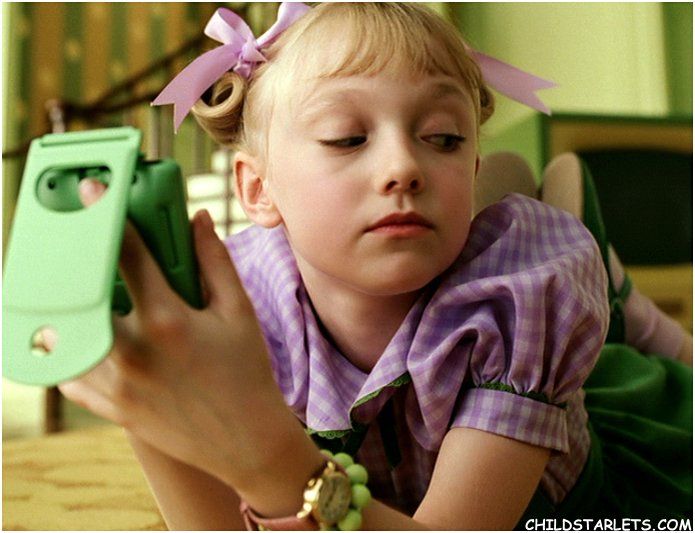 dakota fanning 2003 photos | Dakota Fanning/"Cat in the Hat" - Child