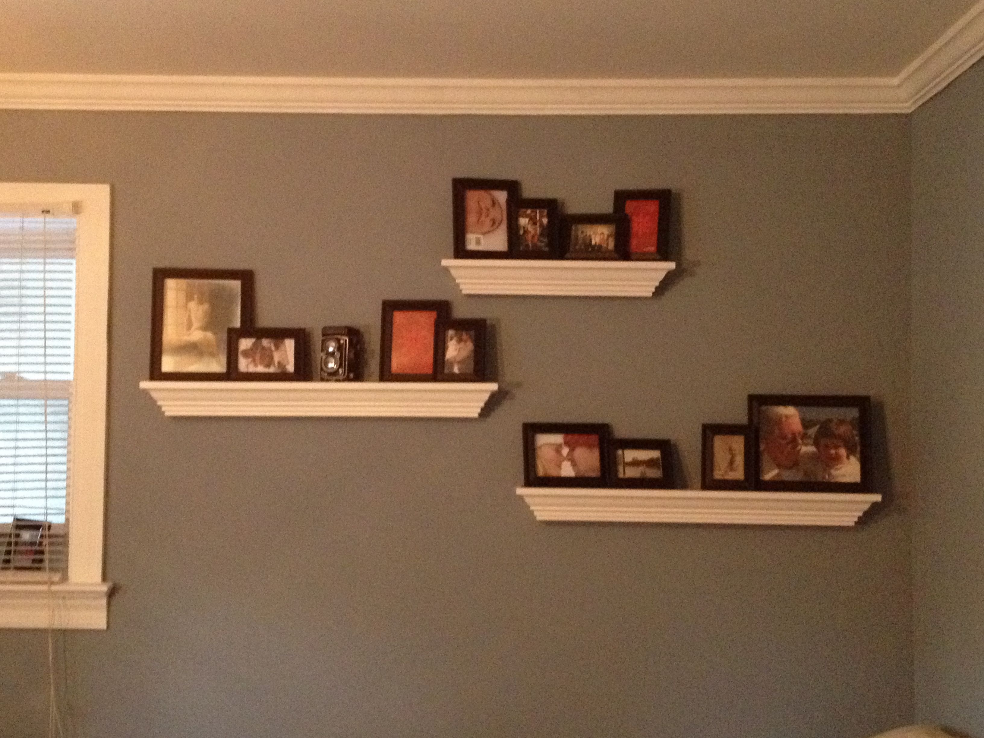 Shelf/photo arrangement Wall shelf arrangement, Shelves, Shelf