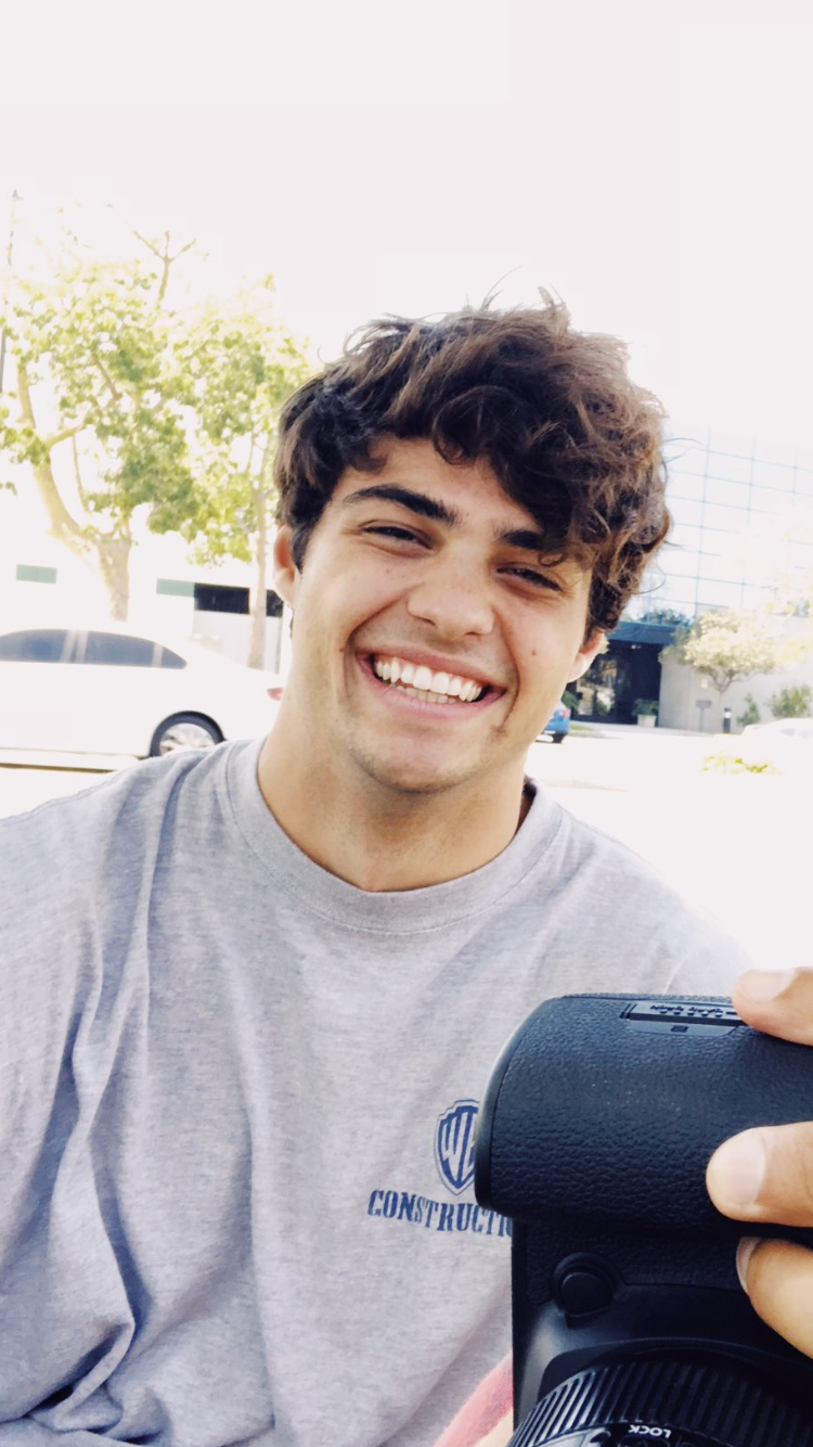noah centineo🖤 | Uomini bellissimi, Celebrità, Ragazze
