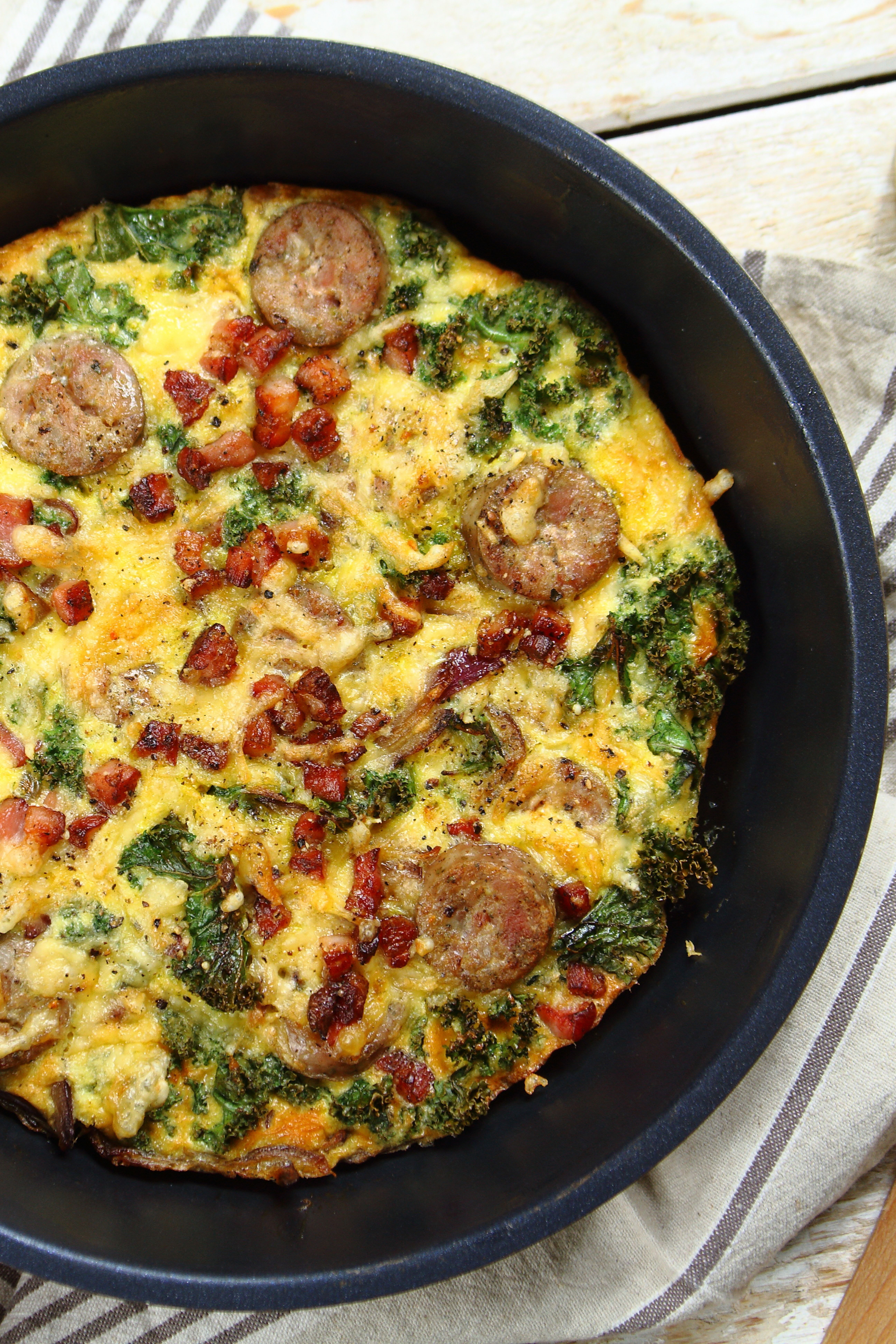 Frittata, którą się najecie do syta! Calzone Pizza, Frittata, Breakfast, Food, Morning Coffee, Essen, Meals, Yemek, Eten