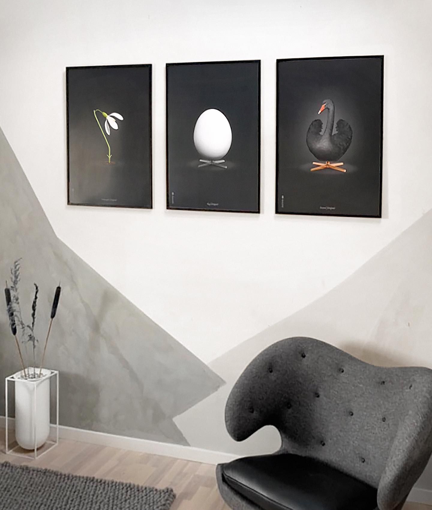 3 Sorte Originaler Pa Stribe Hos Lilled91 Brainchildoriginal Danskemobelklassikere Tilbagetiloriginalen Vinter In 2020 Floating Shelves Shelves Home Decor