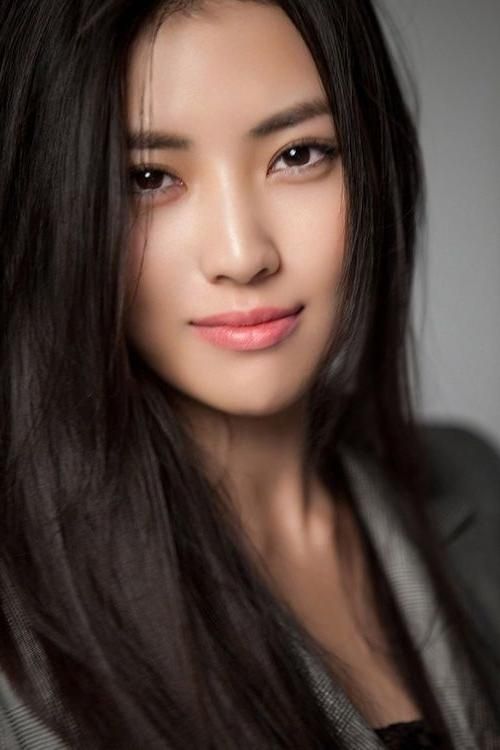 Süße Koreanerin Mit Unrasierter Muschi Süße Koreanerin Mit Unrasierter Muschi