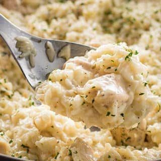 Cheesy Hashbrown Casserole - The Salty Marshmallow Instant Pot Pork, Instant Pot Recipes, One Pot Chicken, Taco Chicken, Chicken Spaghetti, Chicken Soup, The Best Green Beans, Homemade Alfredo Sauce, Homemade Pesto
