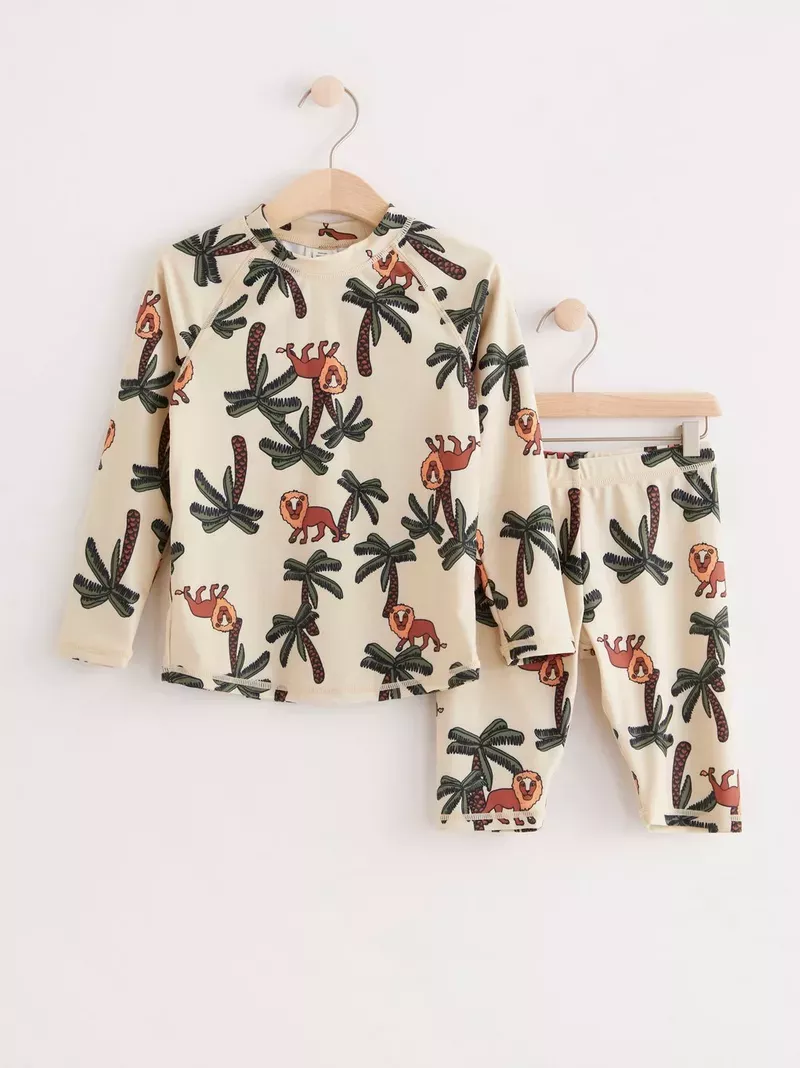 Sett for solbeskyttelse på UPF 50+ med en langermet overdel og shorts | Lindex Long Sleeve Tops, Bell Sleeve Top, Palm Tree Print, Swimsuit Set, Upf 50, Sun Protection, Floral Tops, Beige, Shorts