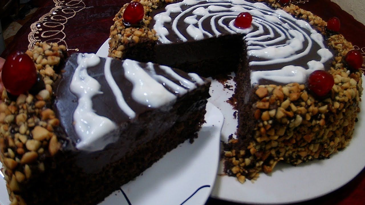 Nayla S Chocolate Cake كيك الشوكولاتة بصلصة الشوكولاتة Recepten