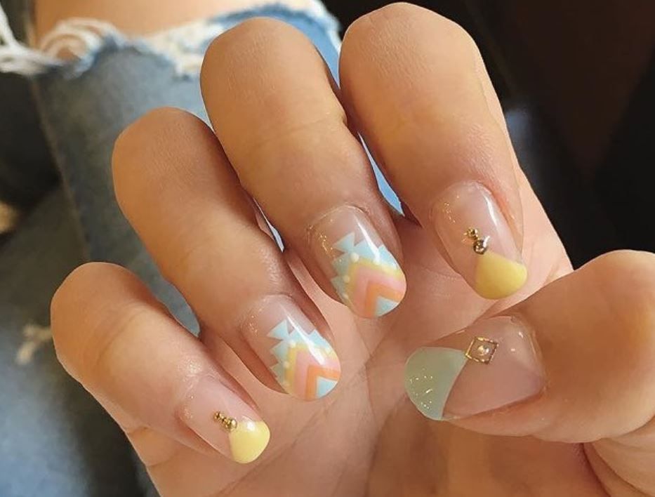 red nail art-white nail art-nail art-nail art designs-nailart-nails (23) - 51 new nail art design - Sade Kadınlar Red Nail Art, White Nail Art, Red Nails, White Nails, New Nail Art Design, Nails Desing, Nail Art Designs, Nailart, Beauty