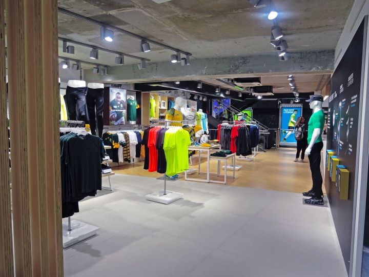 boutique asics a paris