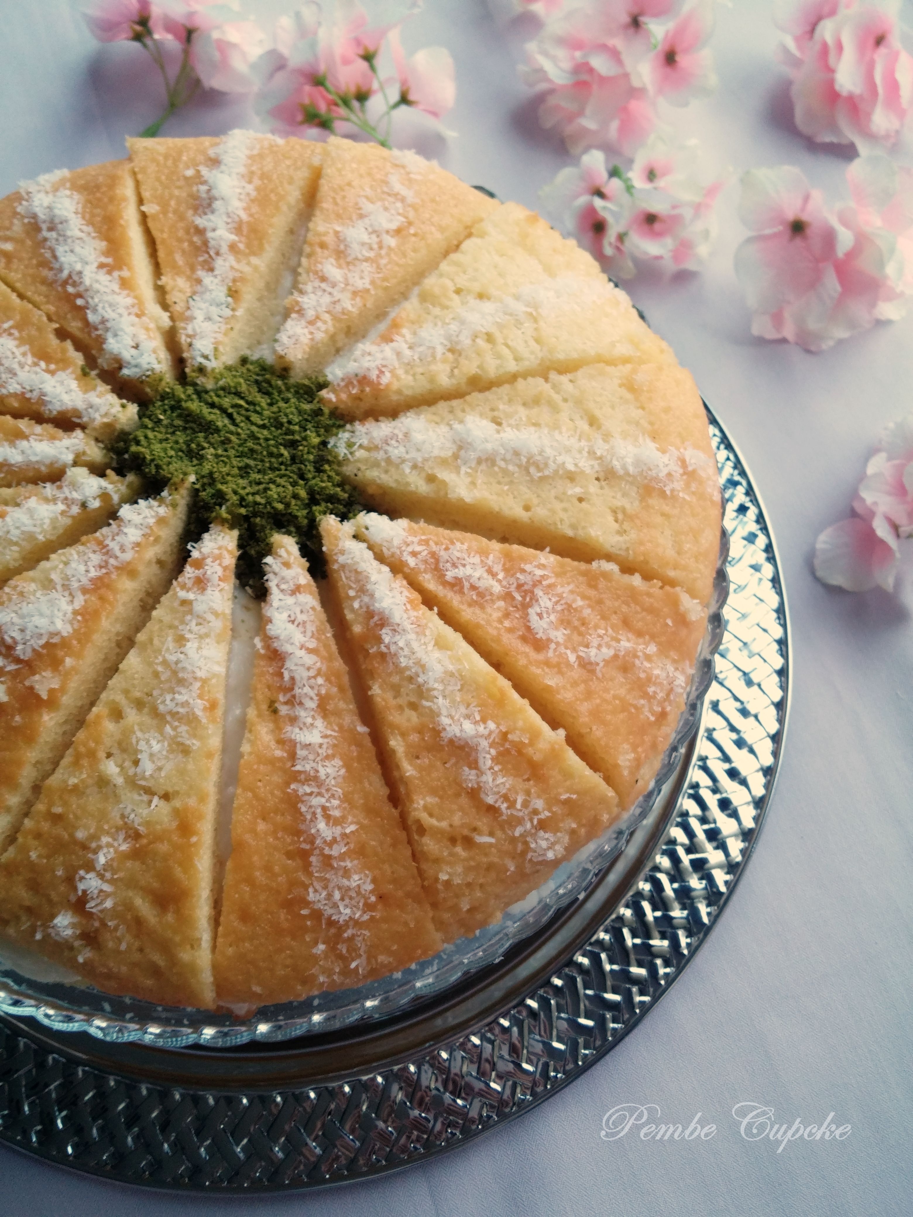Ortası Cheesecakeli Magma Kek Tarifi Videosu Ortası Cheesecakeli Magma Kek Tarifi Videosu