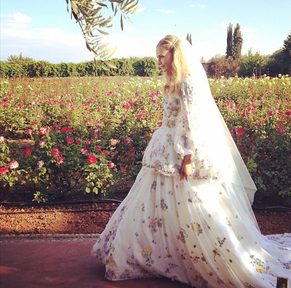 Poppy Delevingne In Emilio Pucci Wedding Dress Marrakech Poppy Delevingne In Emilio Pucci Wedding Dress Marrakech