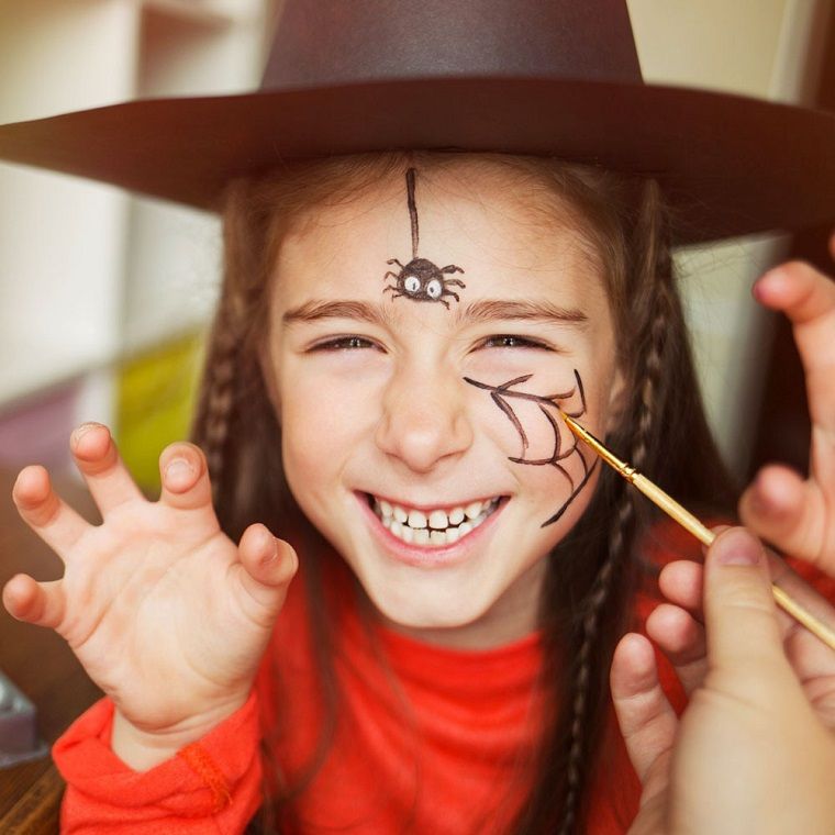 Bimba Travestita Da Strega Make Up Da Strega Travestimento Per Hallowen Halloween Bambini Trucco Da Strega Trucco Sposa Naturale