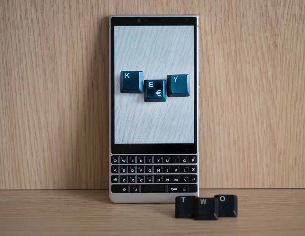 Blackberry Key2 Análisis La Experiencia De Usar Un Teclado Físico En La Era De Las Pantallas Infinitas Teclado Telefonos Celulares Novedades Tecnologicas