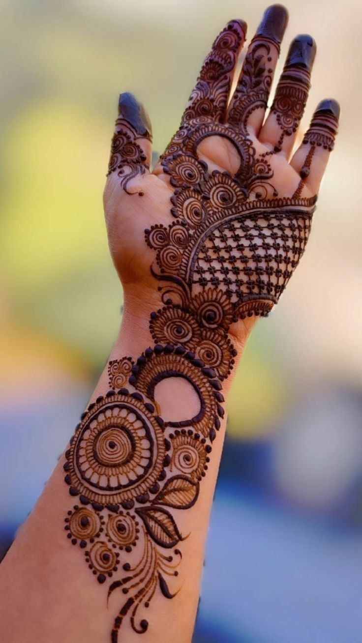 @cross stitch & Embraided Patterns #fronthandmehndidesign #mehndidesignsalloccasions Very Beautiful Front Hand Mehndi Designs Ideas Five Fingers Mehndi Designs || Easy Full Fingers Back Hand Mehndi Designs https://youtu.be/GKaufy8D00w my website free patterns http://www.patternrobe.com/ for online shopping https://coste.pk/ Welcome To" YouTube Chancel In This Chancel You Will Get All Type Of Trending Fashion Videos Hope You Like It ,If You Do Please Like MY Videos And Share My Videos If Y Latest Arabic Mehndi Designs, Mehndi Designs For Kids, Circle Mehndi Designs, Mehndi Designs Feet, Latest Bridal Mehndi Designs, Mehndi Designs Book, Mehndi Design Photos, Mehndi Designs For Beginners, Mehndi Designs For Fingers