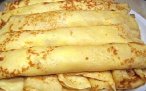 a-finom-puha-palacsinta-titka-ami-nem-ragad-le-nem-eg-oda-fantasztikusan-sikerul Hungarian Desserts, Hungarian Recipes, Russian Recipes, Sweet Desserts, Delicious Desserts, Dessert Recipes, Yummy Food, Super Healthy Recipes, Sweet Recipes