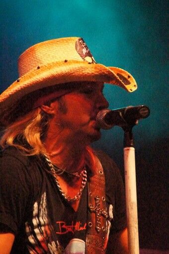 Pin by Crystal Holbrook on Bret Michaels Rocks | Cowboy hats, Bret