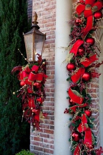 +26 Festive DIY Christmas Garland Ideas #Christmas #Festive #DIY #Garland #Home #Decoration #Festive