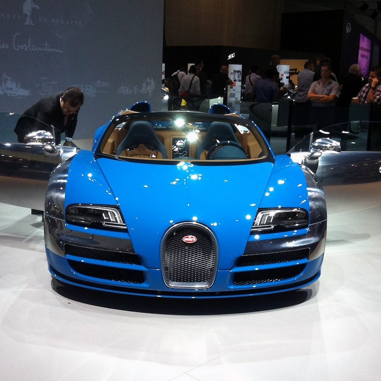 Bugatti Italia Bugatti presenteert derde Veyron-legende | Good Things From Italy - Le