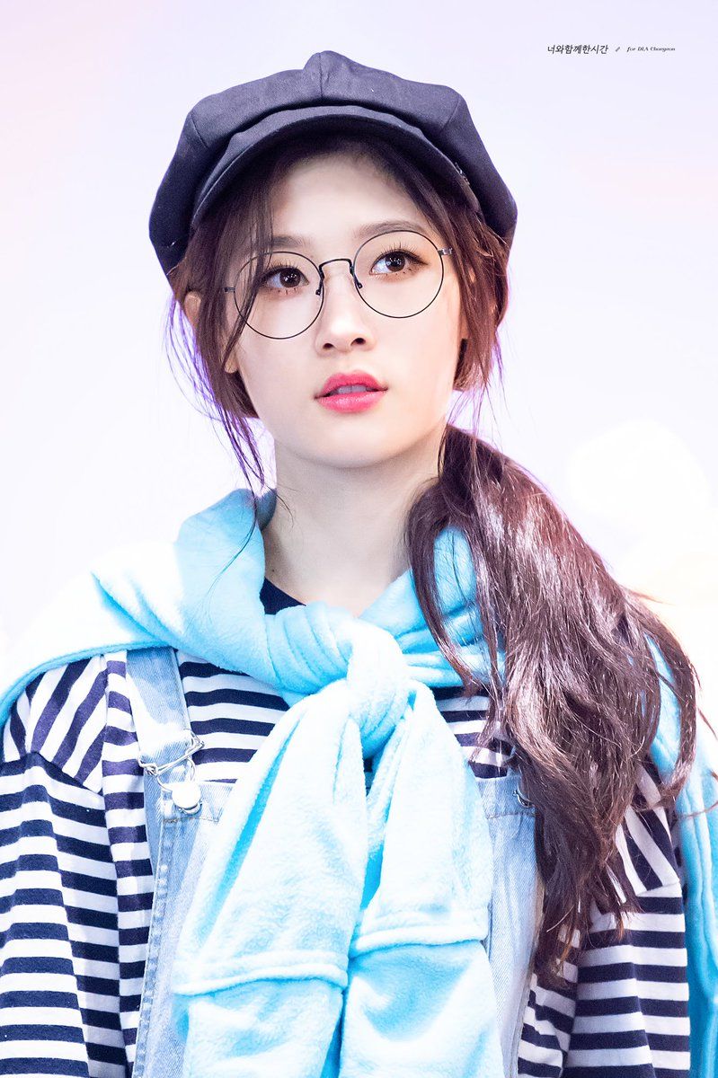 dia chae yeon dia chae yeon