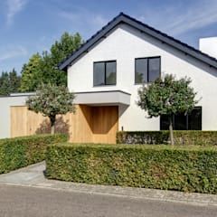 Woonhuis H Te Heythuysen Moderne Huizen Van Chora Architecten Modern Moderne Huizen Huizen Voortuin
