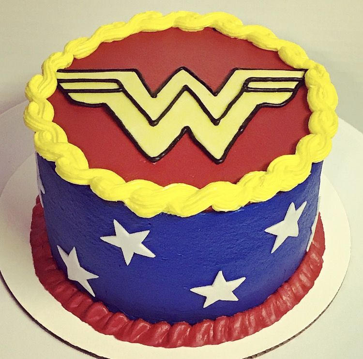 Wonder Woman Cake Buttercream With Images Wonder Woman