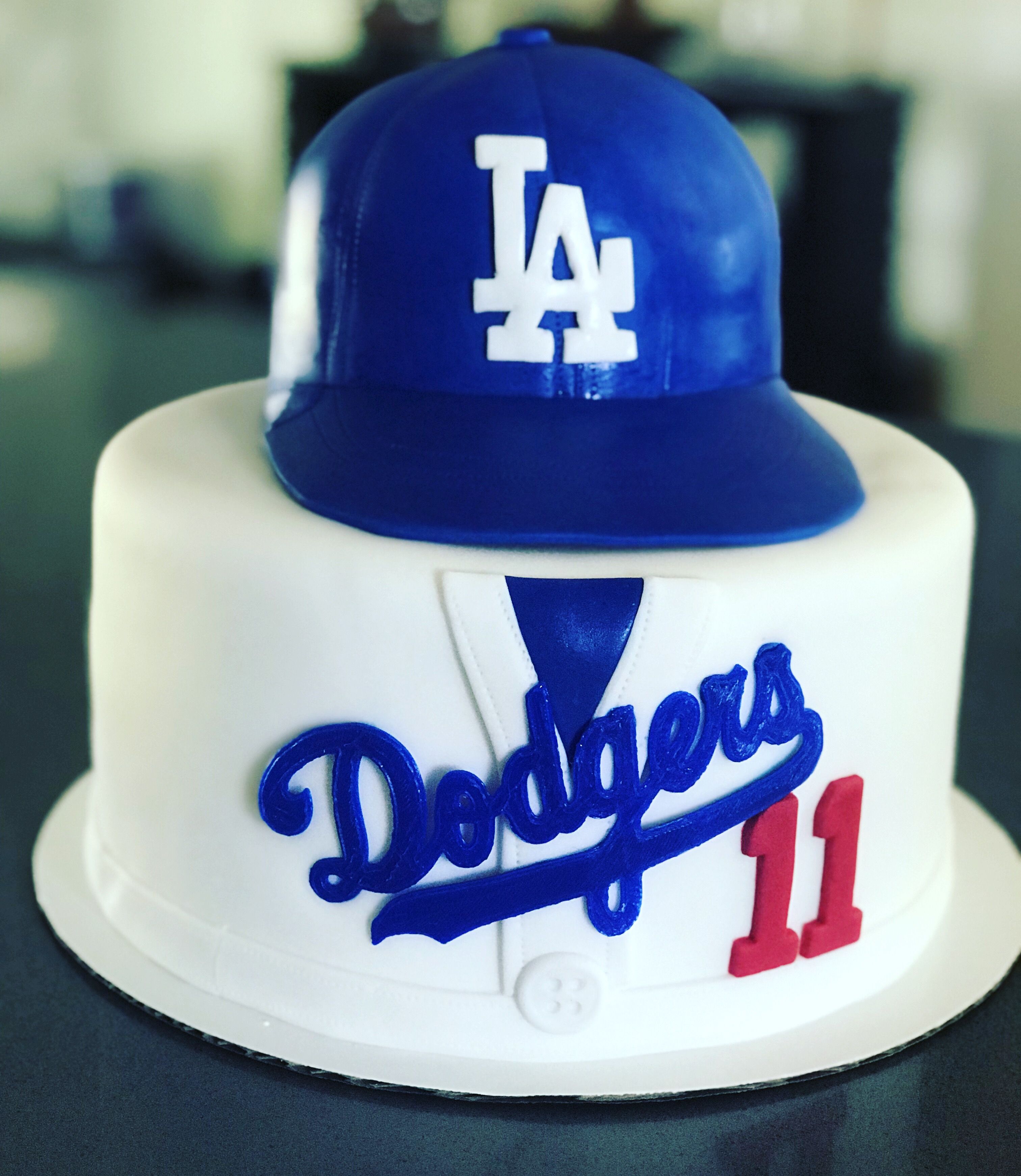 Dodger Cake La Dodgers Birthday Party Dodgers Party Baseball Birthday D4935f668f2819870ac86b62d4fd8dfb