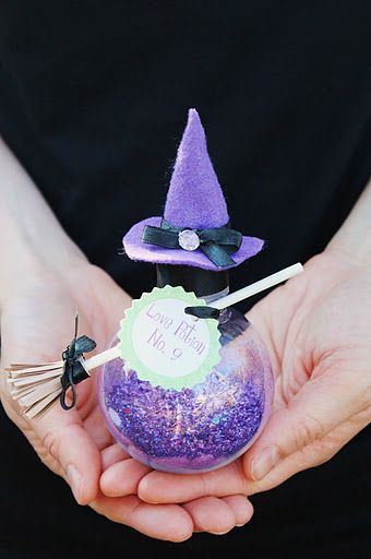 Witch hat halloween Wood Halloween decorations Wooden witch hat black Wooden Halloween yard decorations Garden rustic decoration Outdoor halloween decoration Terrasse decor