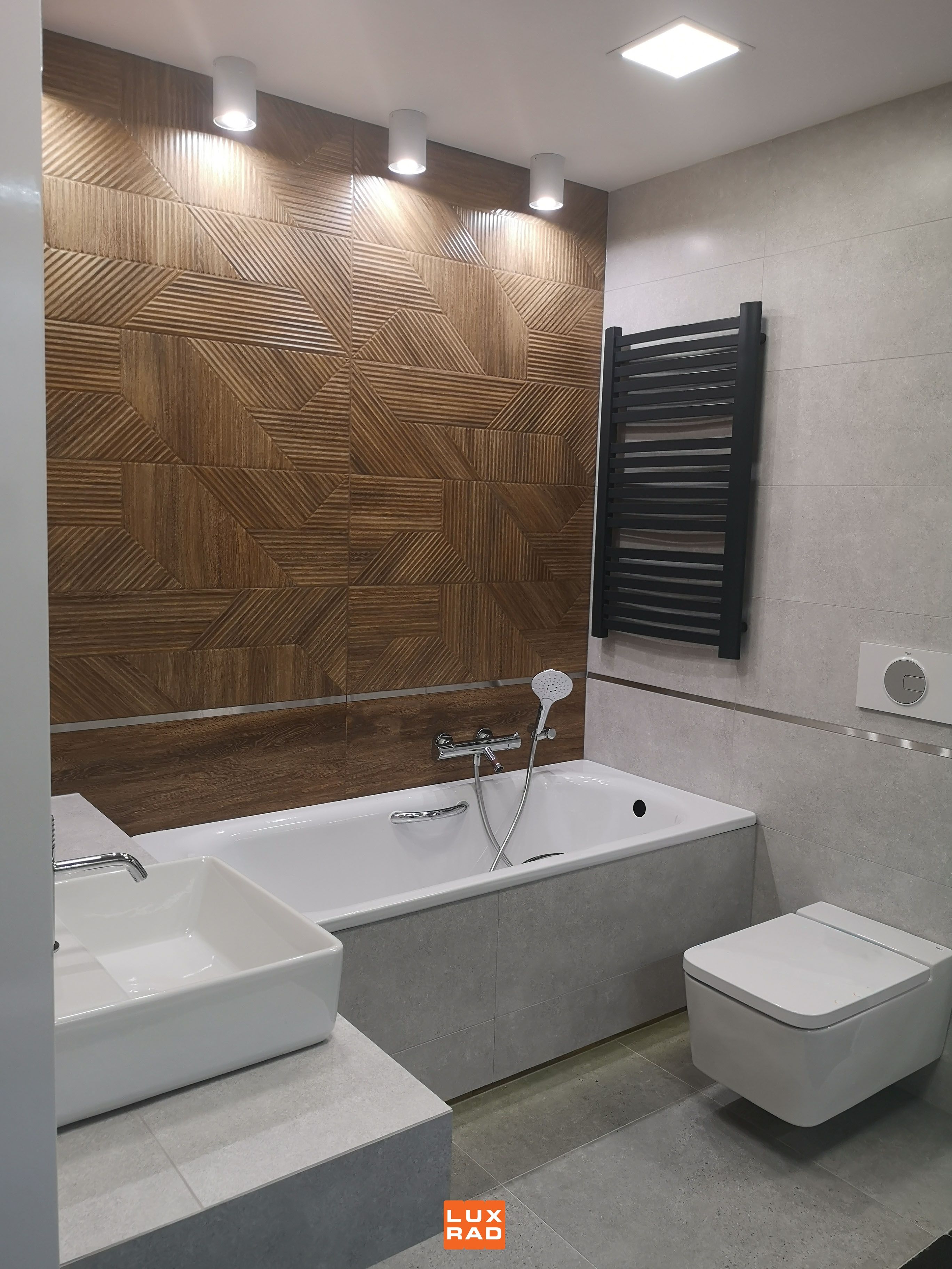 Grzejnik łazienkowy LUXRAD #luxrad #grzejnik #grzejniki #polskigrzejnik #polskiproduct #madeinpoland #polskiegrzejniki #radiator #radiators #polishradiators #polishproduct #interiotip #interior2you #interiorinpisro #interiortips #interior2you #szarygrzejnik #grzejnikłazienkowy #grzejnikpokojowy #grzejnikwłazience #grzejnikwlazience #dekoracja Bathroom Radiators, Bathtub, Design, Standing Bath, Bathtubs, Bath Tube, Bath Tub, Tub