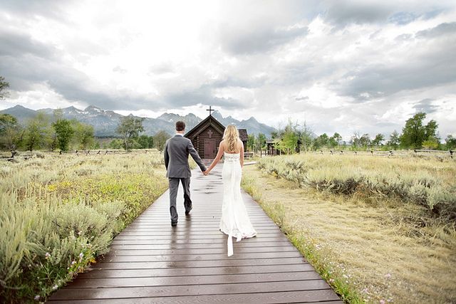 Jackson Hole Wy Wedding In 2018 One Day Pinterest I Was Here Wanna Get Married So Bad The Church Is Beautiful Inside