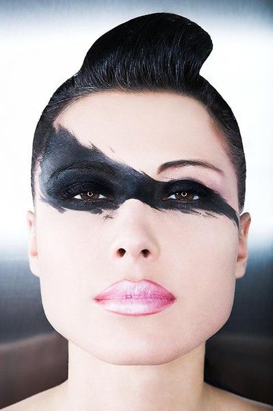 If Symmetrical Black Eyeliner Across Both Eyes Across Nose Mask If Symmetrical Black Eyeliner Across Both Eyes Across Nose Mask