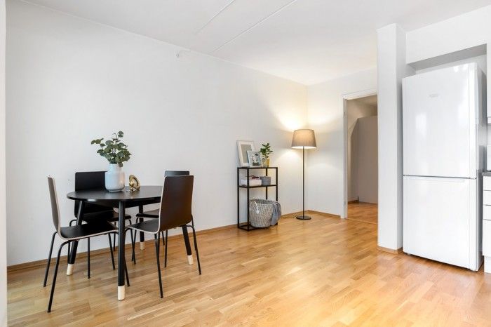 Stue, interiørdesign, boligstyling, spisestue, rund spisebord ... Spisestue og stue i et