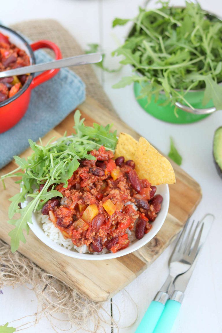 Chili con carne van Jamie Oliver Chili Recipes, Fish Recipes, Meat Recipes, Slow Cooker Recipes, Mexican Food Recipes, Jamie Olivier, Slow Cooker Chilli, Good Food, Yummy Food