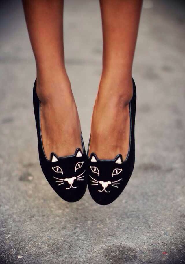 kitty ballet flats