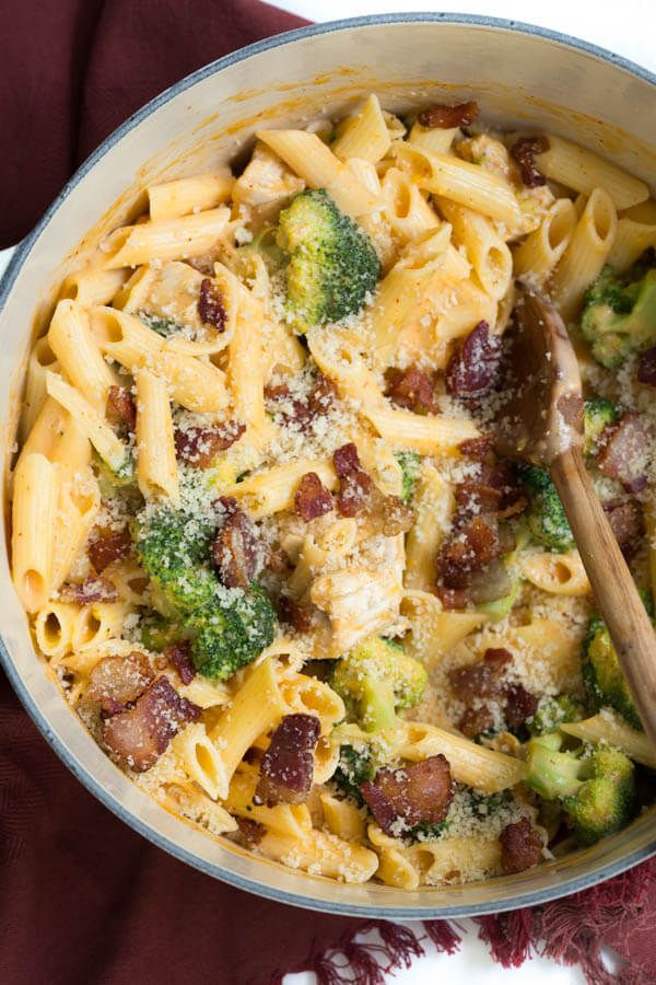 Sriracha Chicken And Broccoli Macaroni And Cheese Is The - Macaroni with chicken recipes #macaroni #with #chicken #recipes Sriracha Chicken And Broccoli Macaroni And Cheese Is The