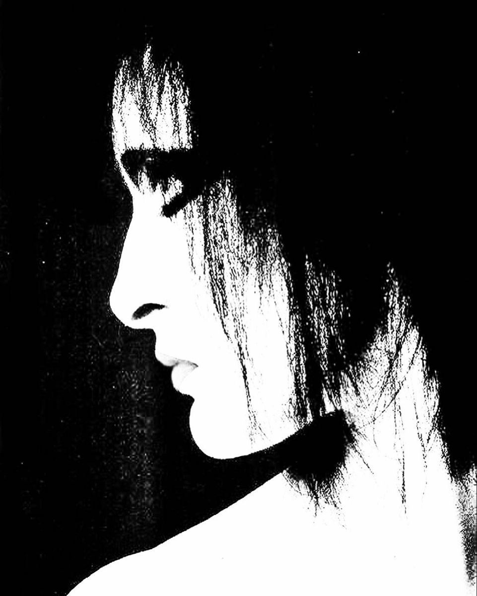 80s Goth, Goth Music, Siouxsie Sioux, Alt Rock, Alternative Music, Band Photos, Music Bands, Hmm, Human Silhouette