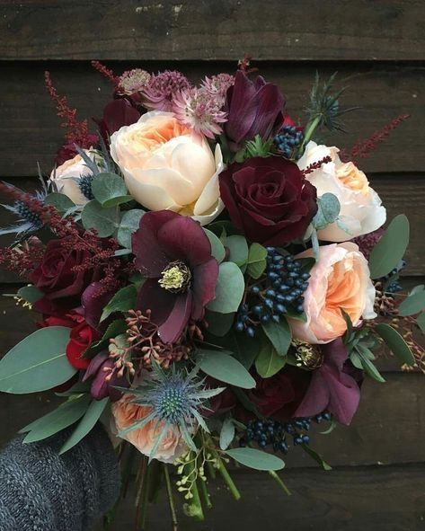 Pin By Adriana Portocarrero On Boda In 2020 Red Wedding Flowers