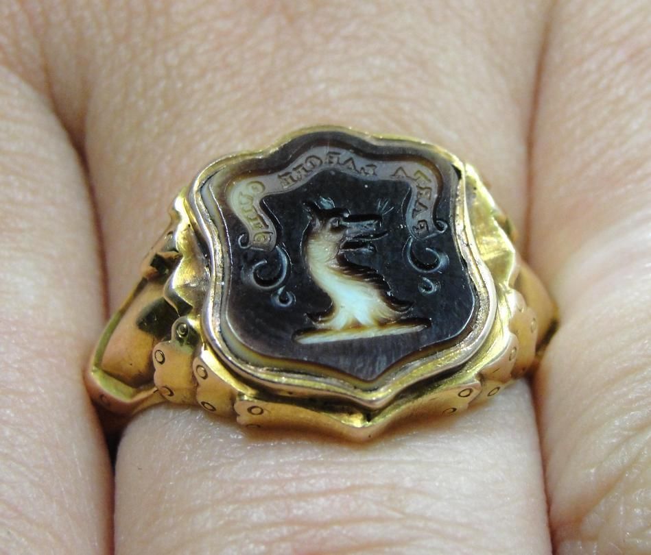 Antique 15kt Yellow Gold Intaglio Carved Agate Wax Seal Ring Antique 15kt Yellow Gold Intaglio Carved Agate Wax Seal Ring