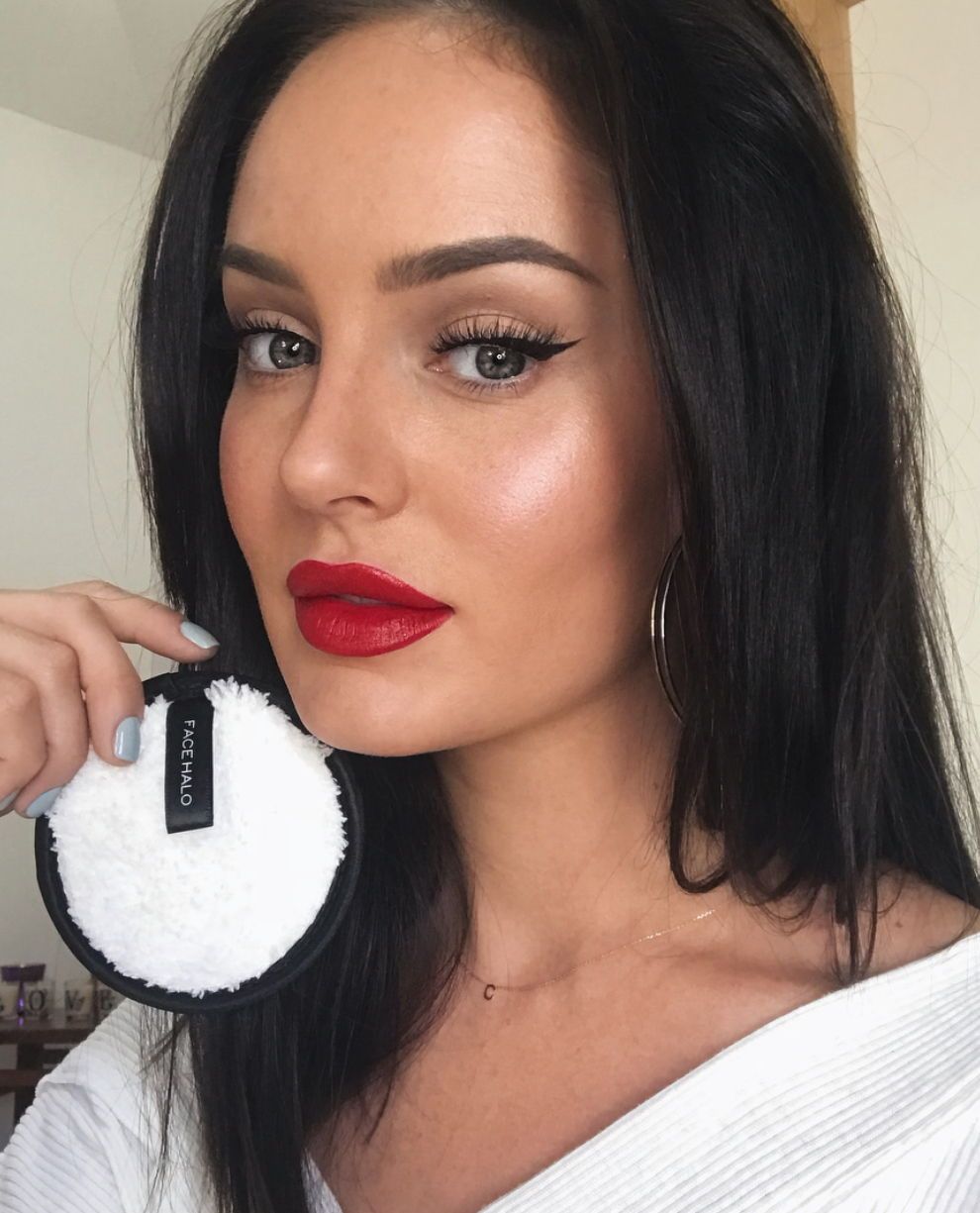 Chloe Morello Red Glossy Lipstick Makeup MAKEUP IDEAS In 2019