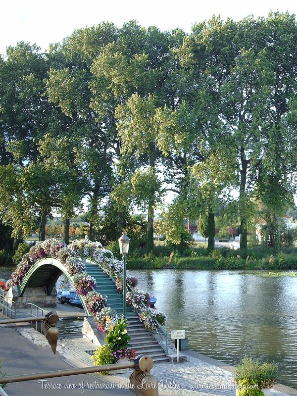 Huge trees and little bridge. Terrace view of restaurant in the Loire Valley - Restaurant Le Saint-Hubert (Briare, France) Loire Valley France, Kissing, Perfect Place, Terrace, Monument, Bridge, Canal, Huge, Trees