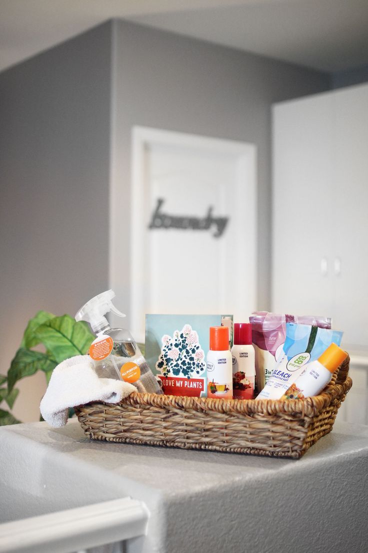 Here are my NEWEST finds that quickly became a household staple to our home from @GrabGreen , @RunningPressBooks, @BoulderClean, @CitrusMagic , @Walmart .Red heart #AD #FallHomeRefreshBBxx #GrabGreen #PlantBooks #BoulderClean #experiencethemagic #Walmart Sugar And Spice, Walmart, Household, Spices, Basket, Cleaning, Red Heart, Plants, Favorite