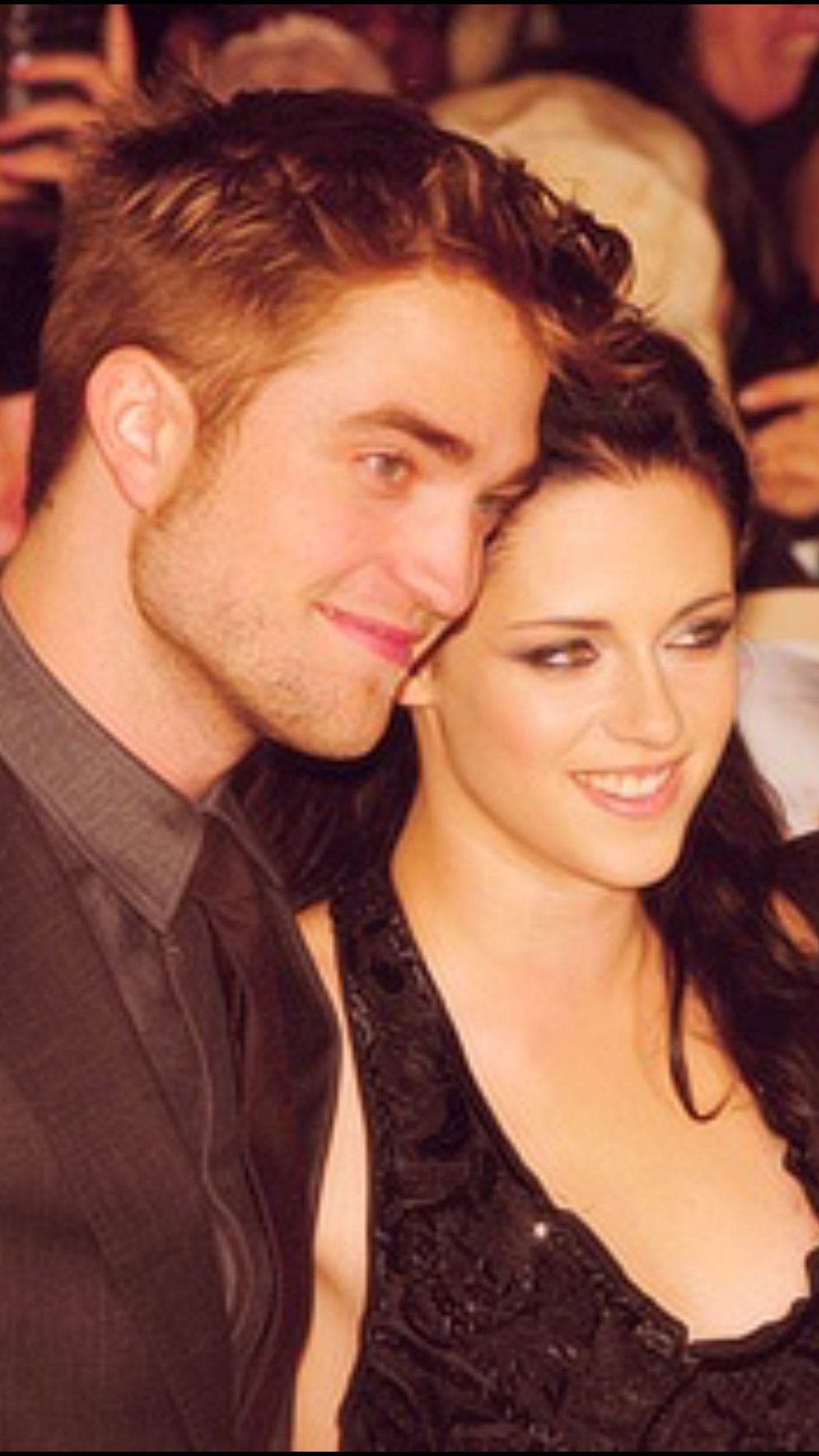R K At Twilight Premier London Robert Pattinson Robert Pattinson And Kristen Kristen