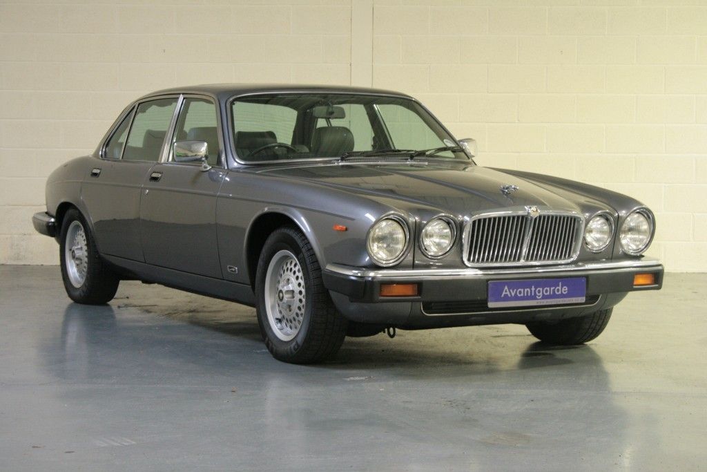 XJ6 X300 Sovereign Jaguar 1997 Sedan Brochure