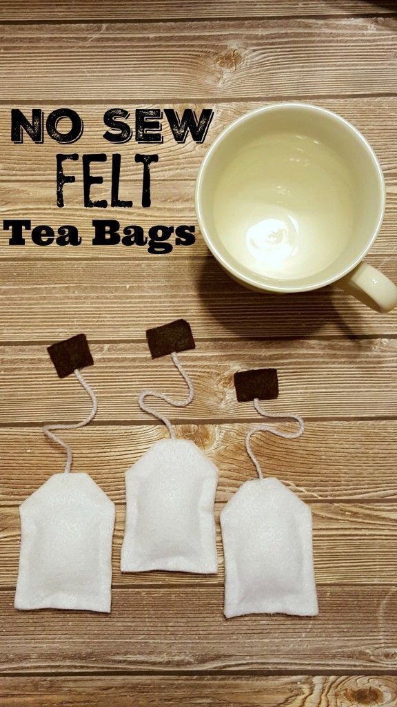 NO SEW Felt Tea Bags tutorial - EASY kid's craft & perfect for imagination play and little tea parties! Cute preschool / daycare gift too for their dress up costume play kitchen corner. Play Food Diy, Felt Food Diy, Felt Diy, Felt Crafts, Pretend Food Crafts, Kids Play Food, Diy Food, Crafts For Girls, Easy Crafts For Kids