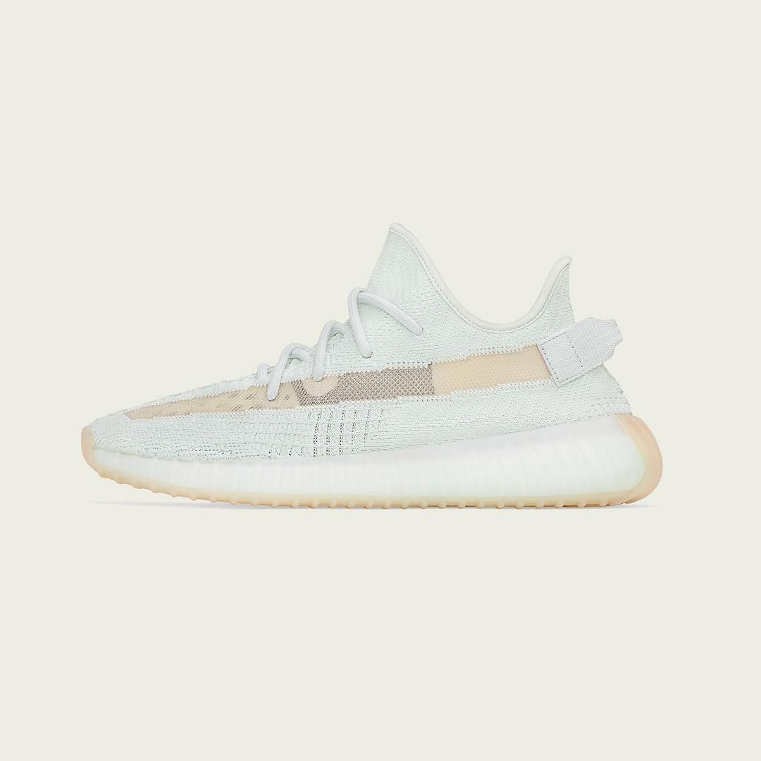 Amazon com adidas Yeezy Boost 700 V2 Static Static Static