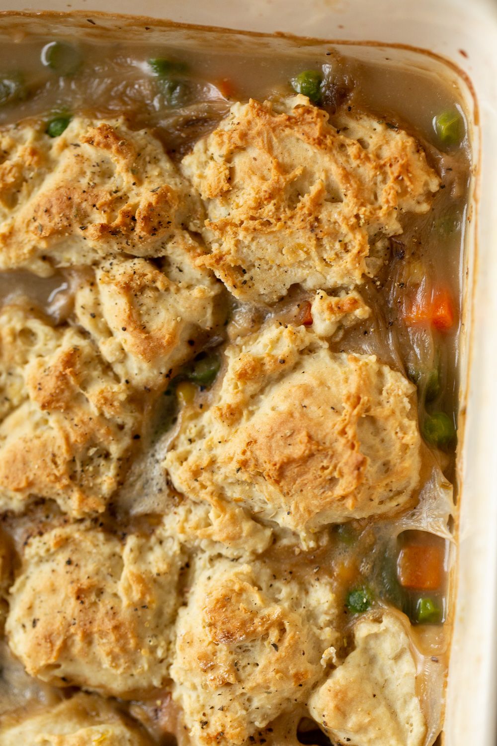 Vegan Pot Pie with Black Pepper Biscuits - Vegan R Vegan Pot Pie with Black Pepper Biscuits - Vegan R