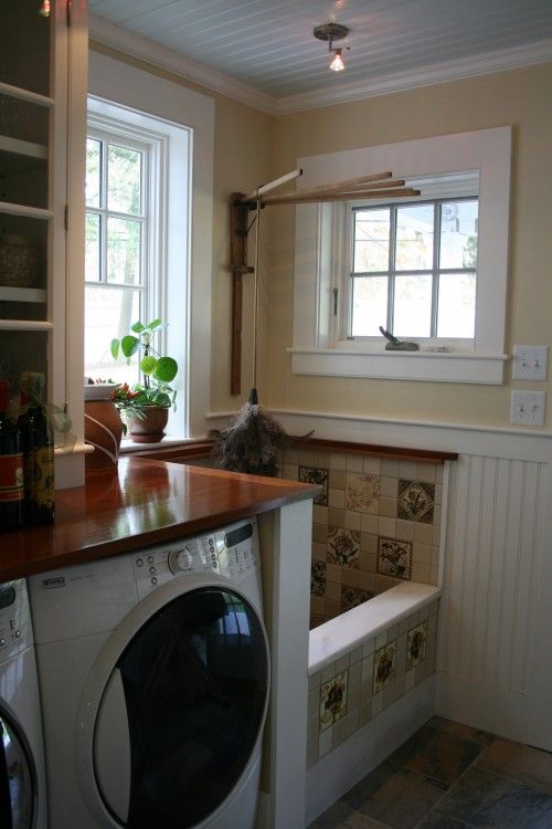 Laundry Room With Tub For Bathing The Dogs And Hang Drying Over