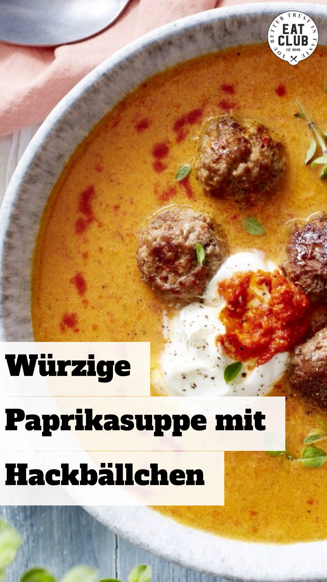 Herrlich deftig und wärmend: Paprikasuppe mit Hackbällchen