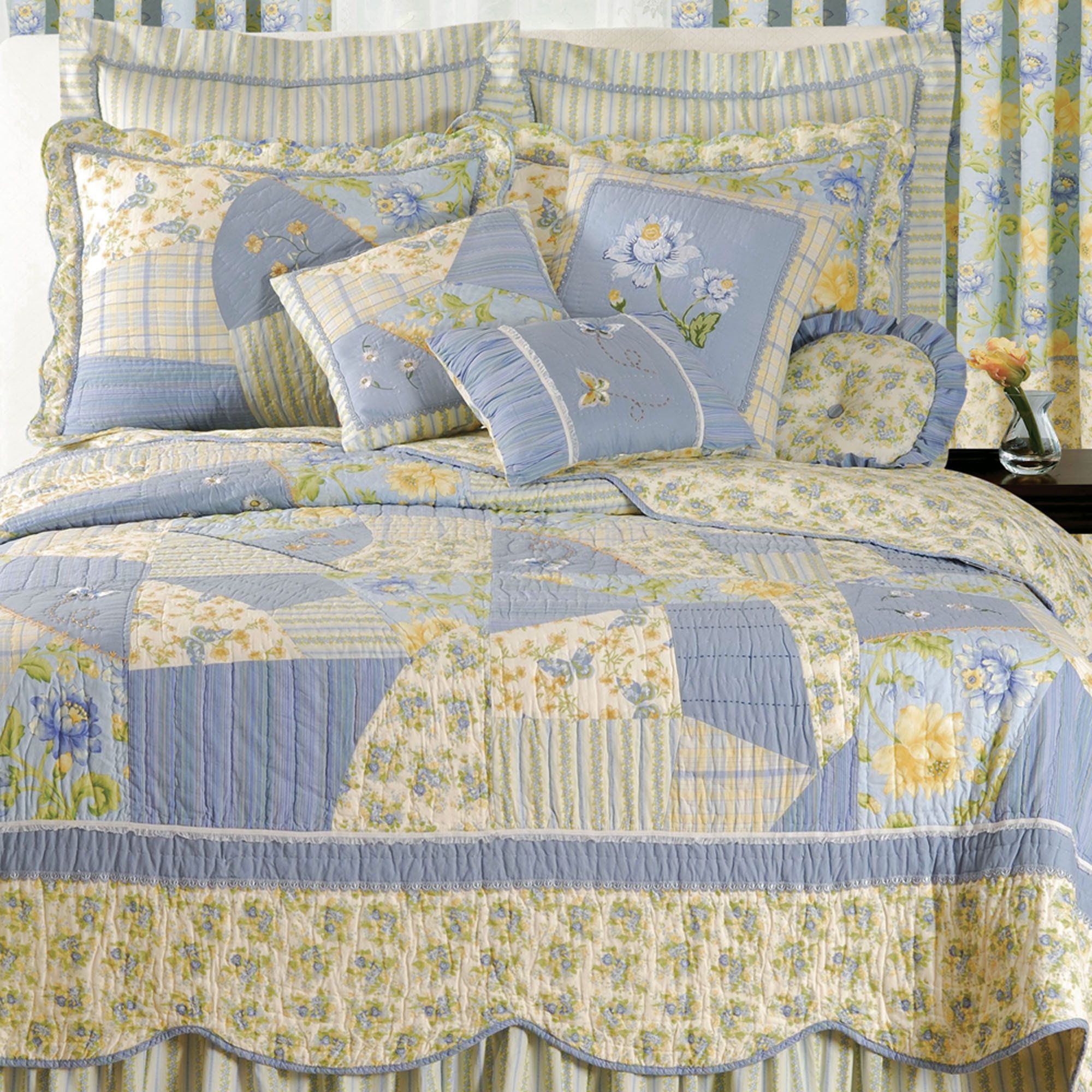 Touch Of Class Quilt Set Love It Quilt Bedding