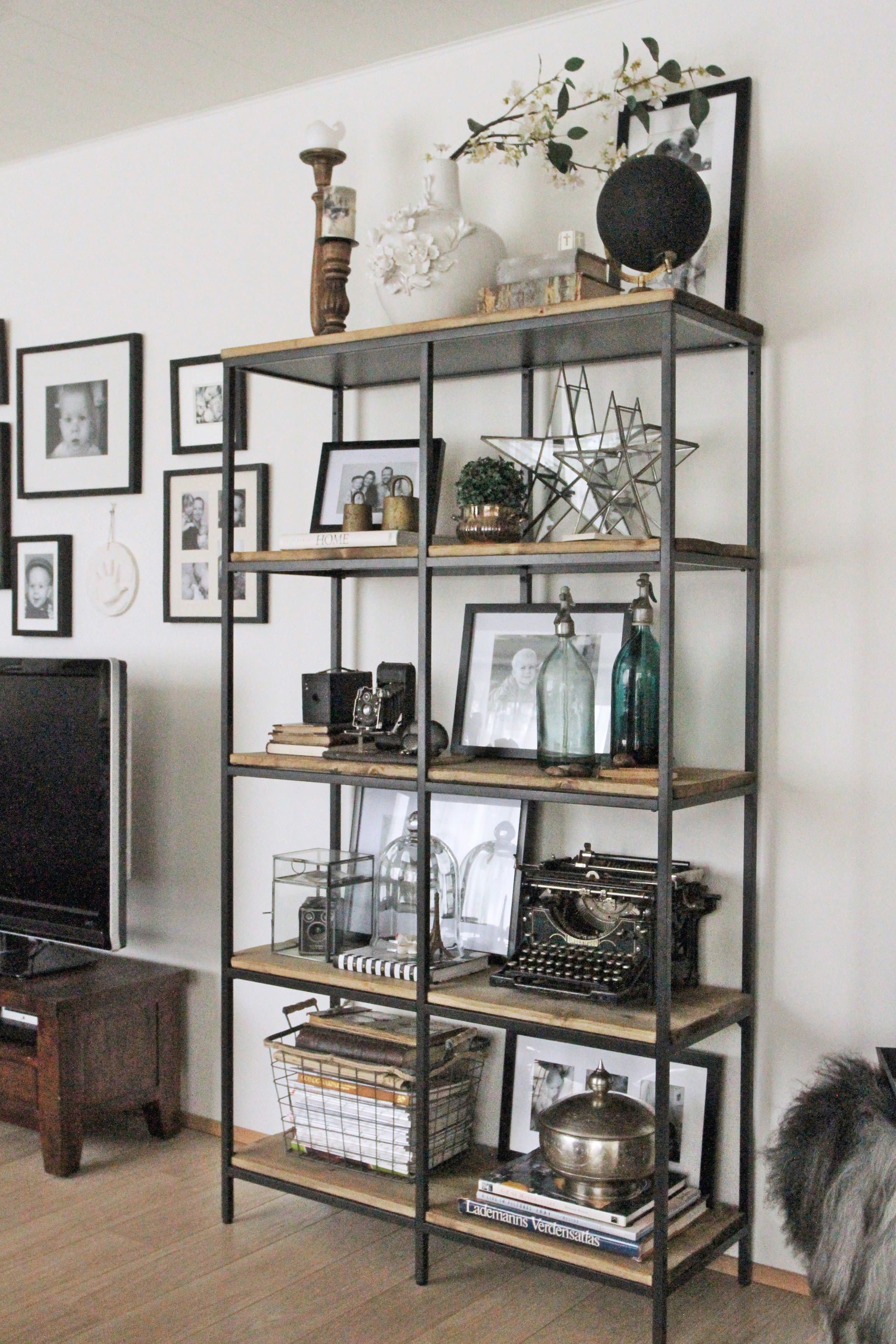 Industrial Farmhouse Style in Iceland #industrialfarmhouselivingroom