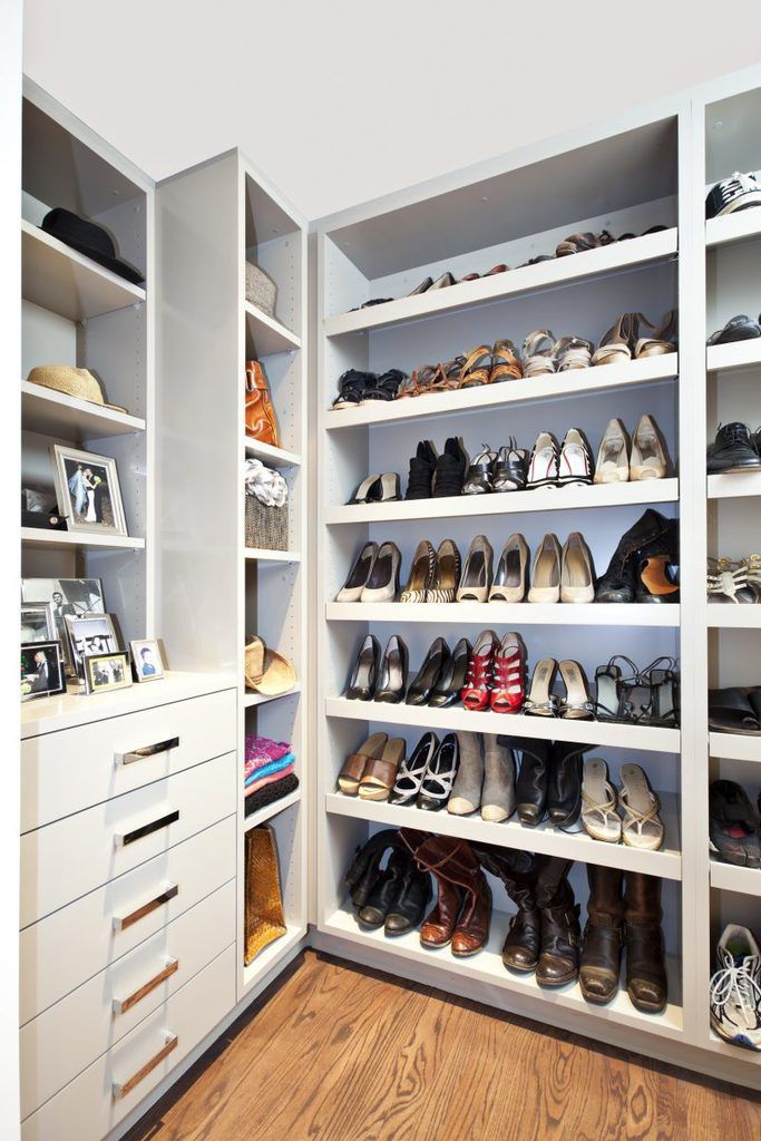 23 Ideas Para Guardar Zapatos Prácticas Y Creativas Organizar Diseño De Armario Para Dormitorio Diseño De Armario Organizador De Zapatos