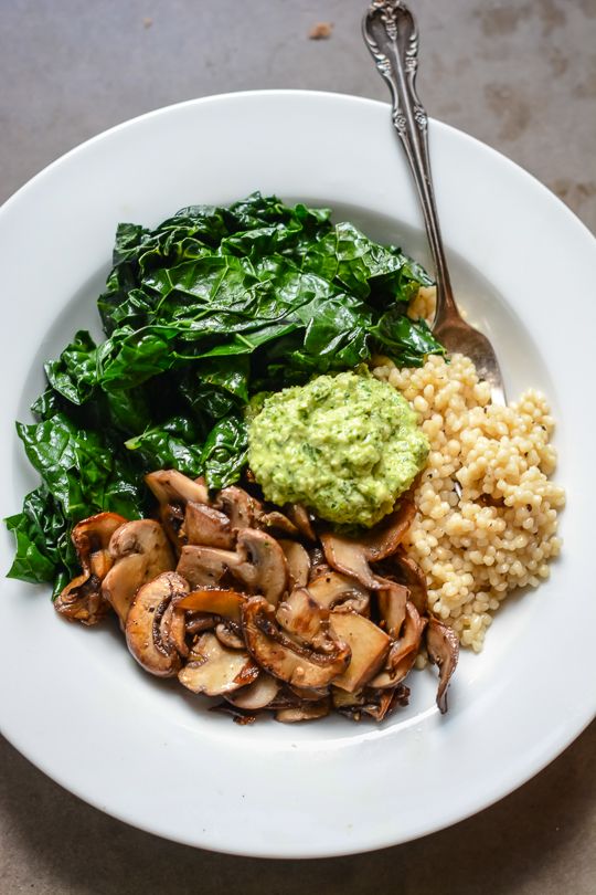Super Vegan Bowl With Parsley Cashew Pesto Super Vegan Bowl With Parsley Cashew Pesto